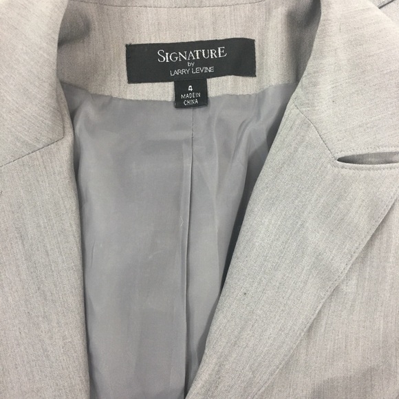 Signature by Larry Levine Women’s Pant Suit/Size 4 - Picture 5 of 8